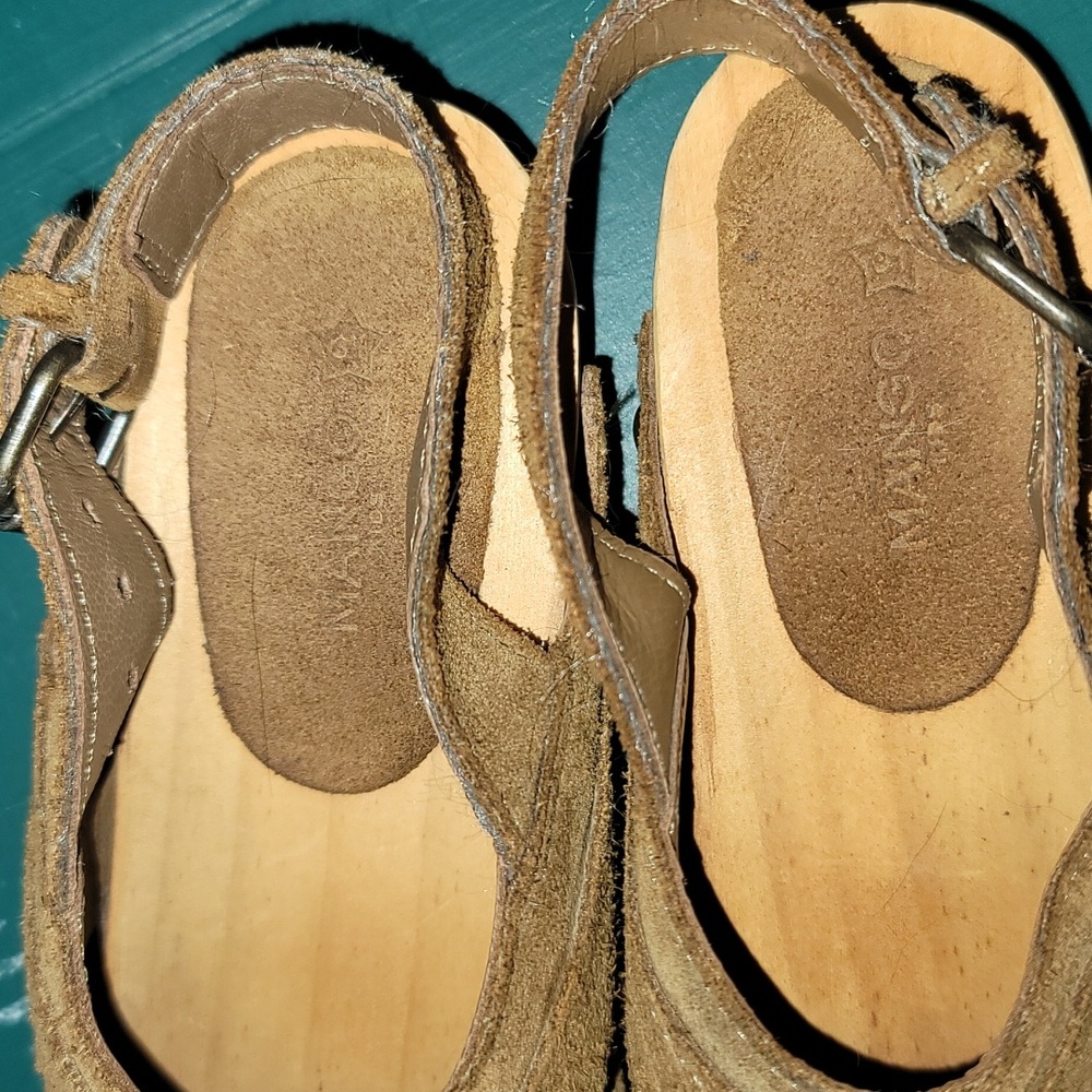 Clogs - Picture 6 of 7